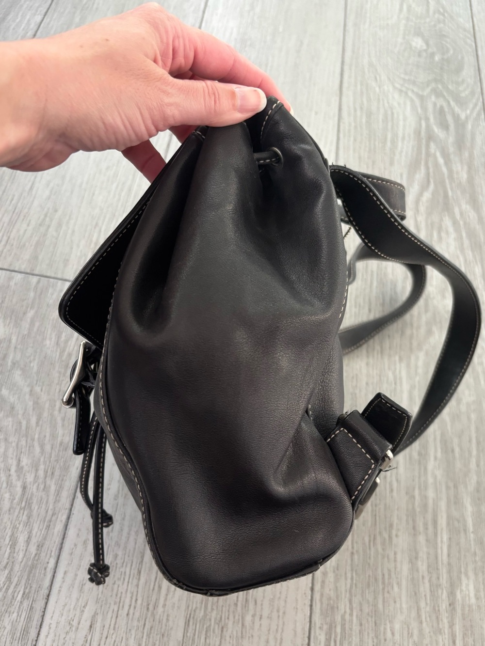 Coach bag vintage Y2K in black leather. Mini backpack in EUC. - Picture 7 of 10